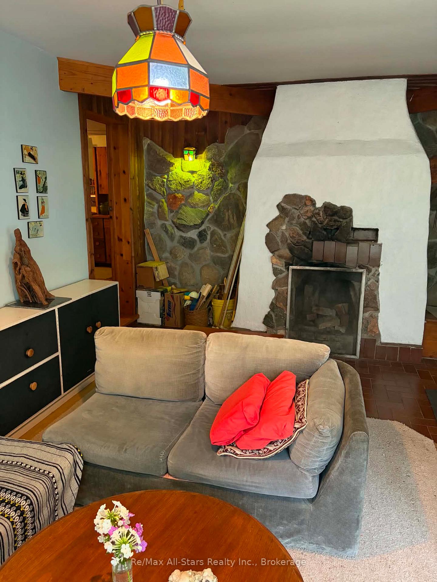 Photo 6 of 136 Oakdene Crescent, Kawartha Lakes, Little Britain — HOMEH