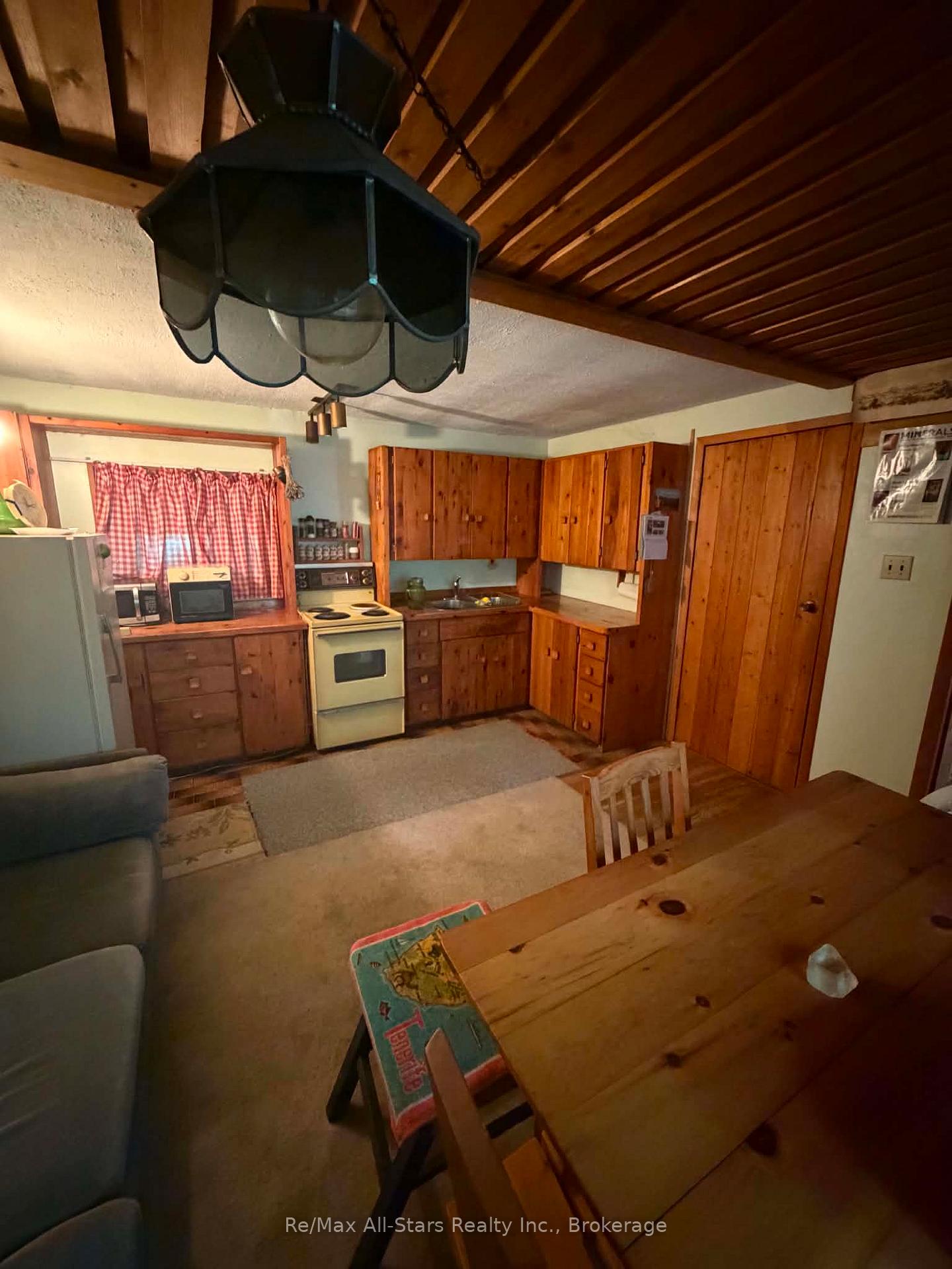 Photo 12 of 136 Oakdene Crescent, Kawartha Lakes, Little Britain — HOMEH