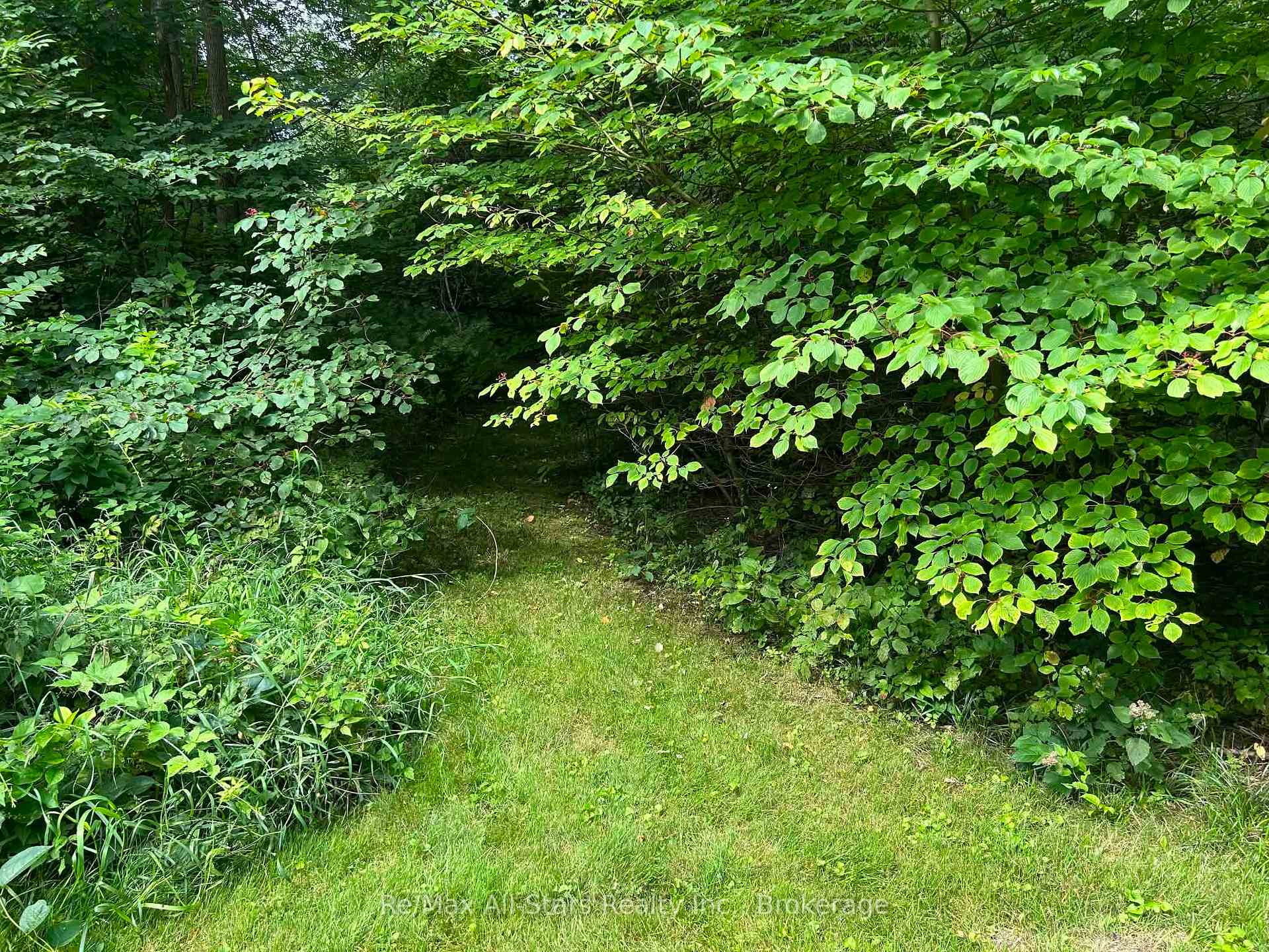 Photo 26 of 136 Oakdene Crescent, Kawartha Lakes, Little Britain — HOMEH