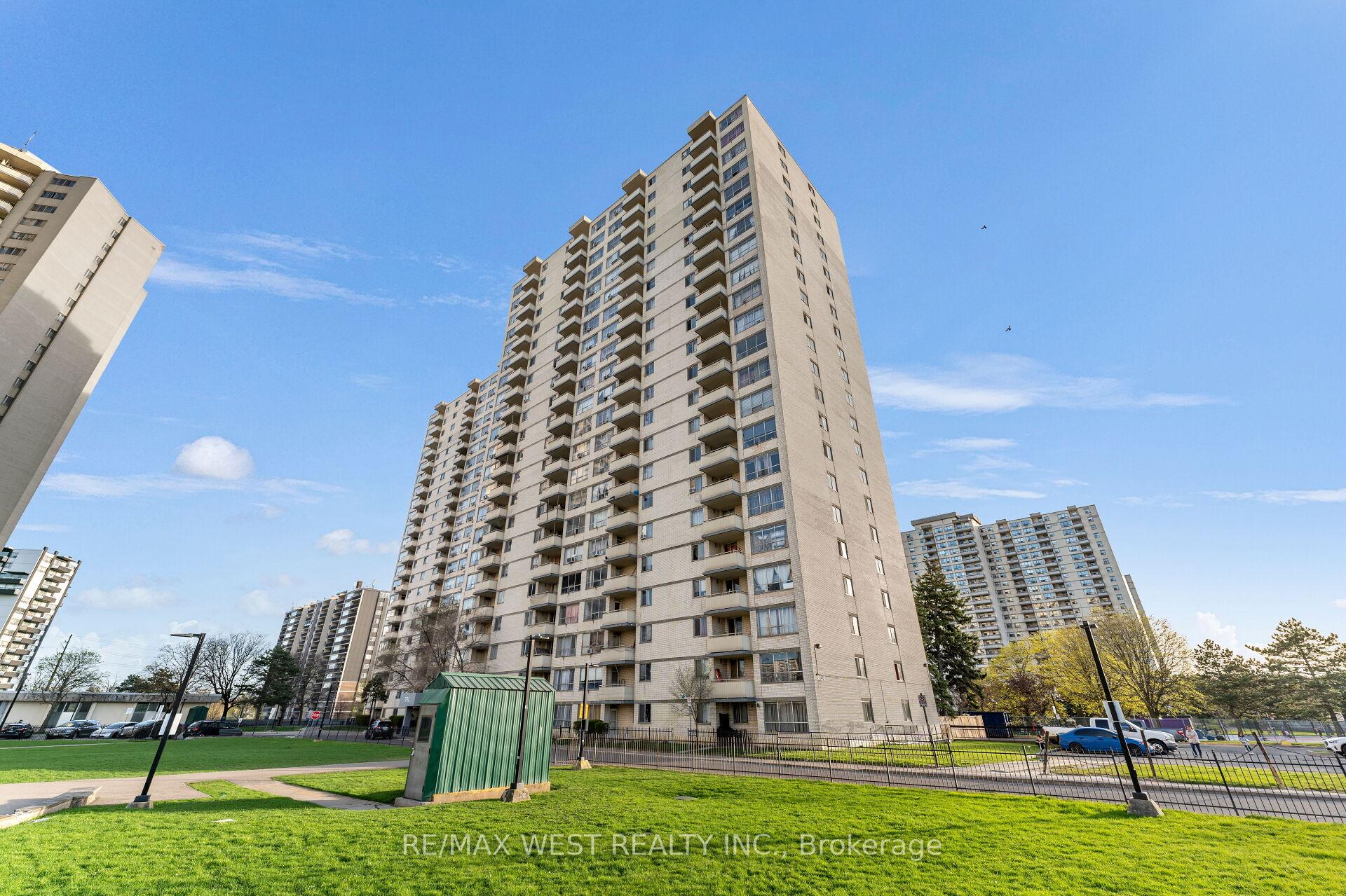 Photo 2 of Unit 114, 340 Dixon Road, Etobicoke, Kingsview Village-The Westway — HOMEH