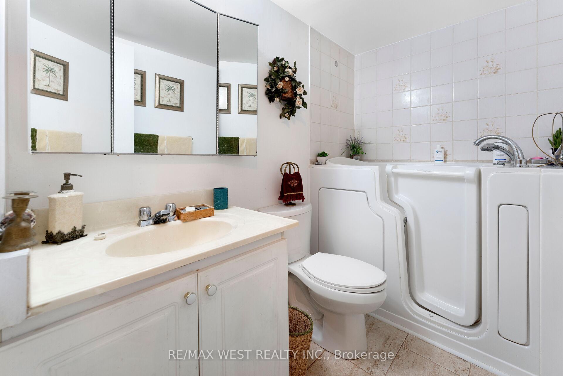 Photo 23 of Unit 114, 340 Dixon Road, Etobicoke, Kingsview Village-The Westway — HOMEH