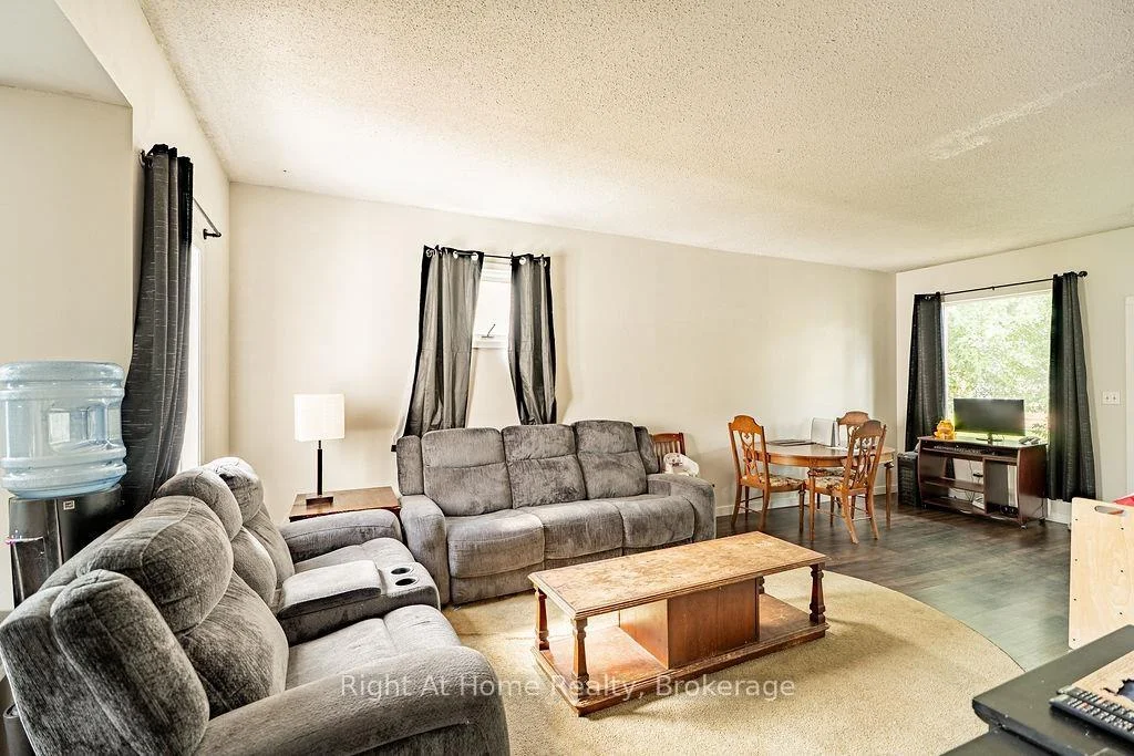 Photo 6 of 75 Ontario Street, Thunder Bay, Court / Cumberland — HOMEH