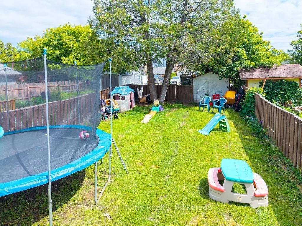 Photo 9 of 75 Ontario Street, Thunder Bay, Court / Cumberland — HOMEH