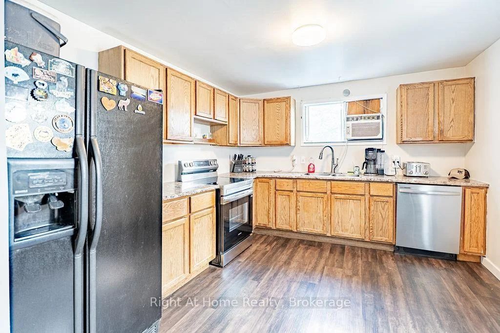Photo 14 of 75 Ontario Street, Thunder Bay, Court / Cumberland — HOMEH