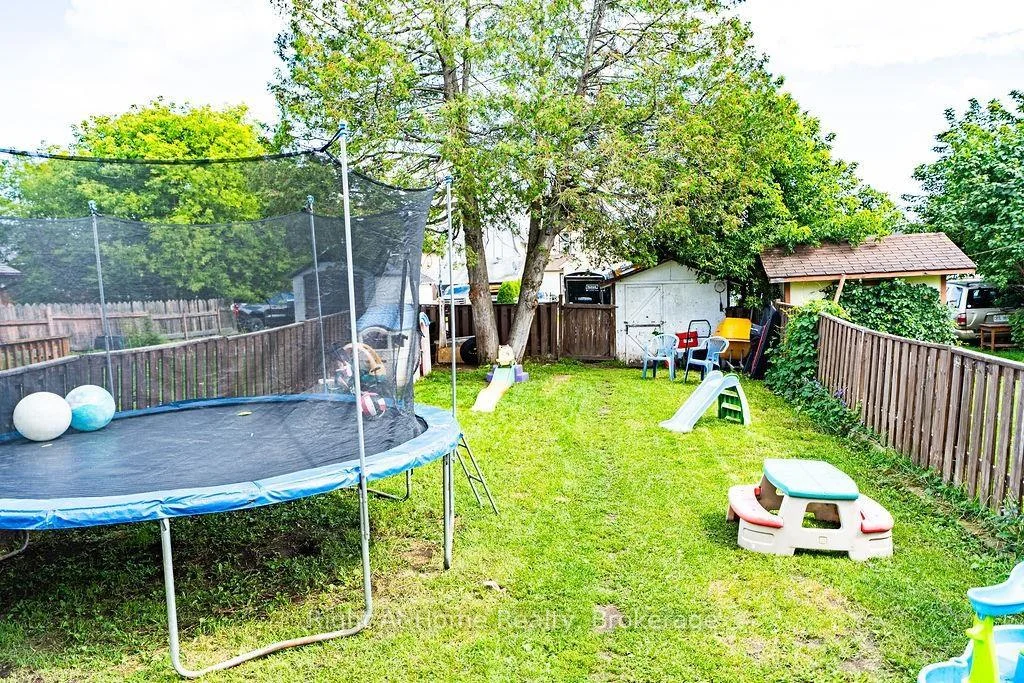 Photo 20 of 75 Ontario Street, Thunder Bay, Court / Cumberland — HOMEH