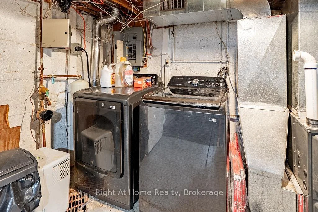 Photo 24 of 75 Ontario Street, Thunder Bay, Court / Cumberland — HOMEH