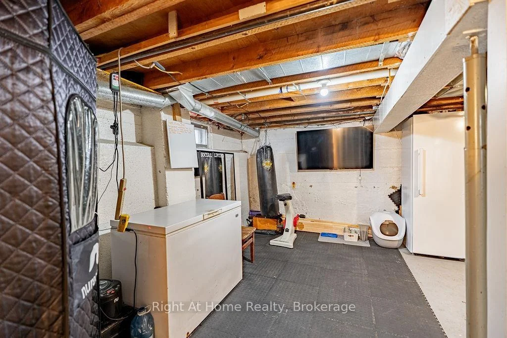 Photo 26 of 75 Ontario Street, Thunder Bay, Court / Cumberland — HOMEH
