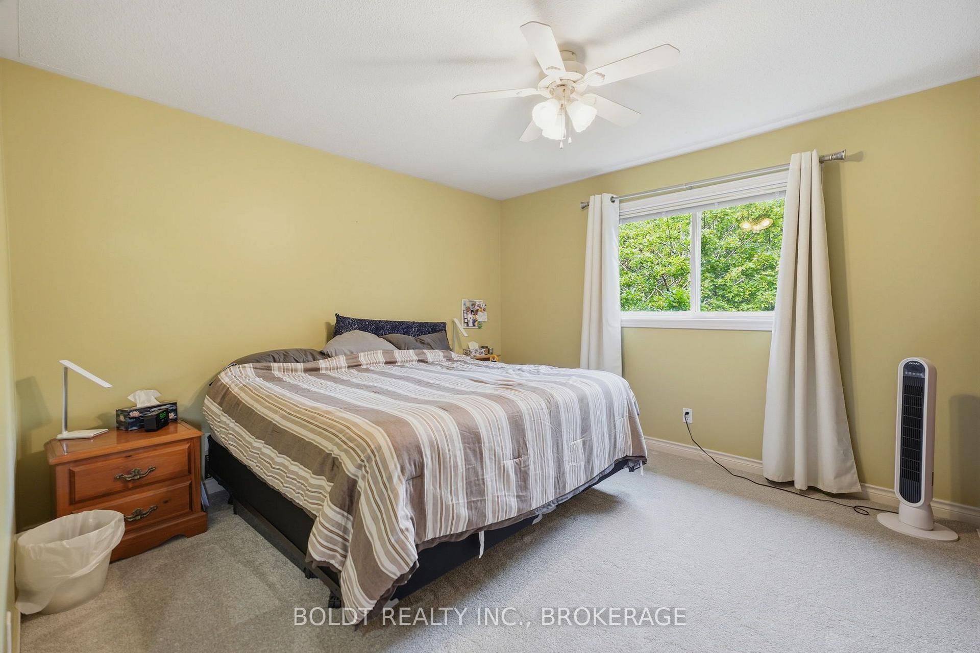 Photo 21 of 22 Graves Crescent, St. Catharines, Rykert/Vansickle — HOMEH