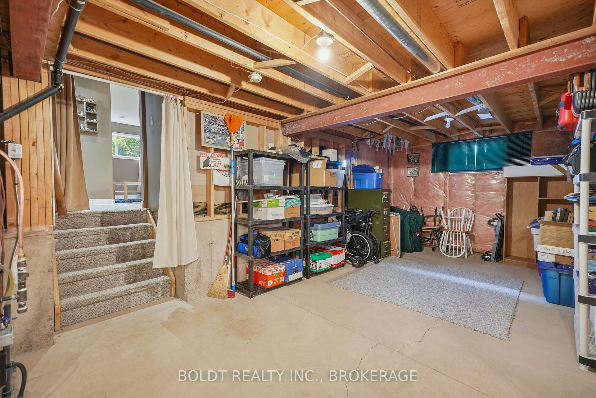 Photo 31 of 22 Graves Crescent, St. Catharines, Rykert/Vansickle — HOMEH