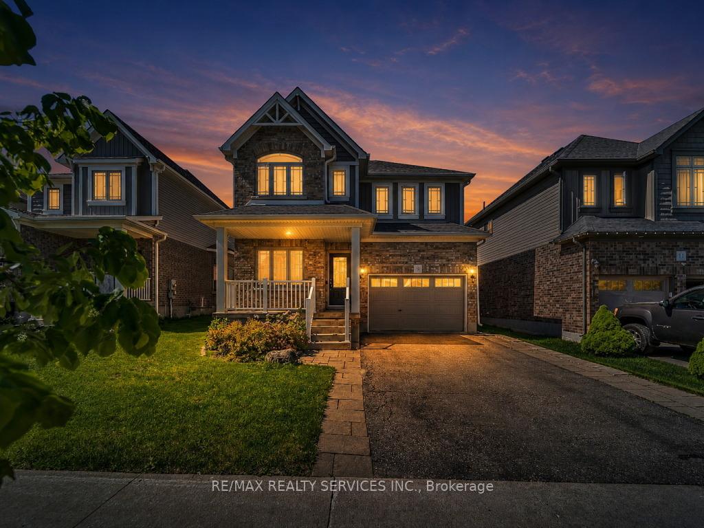 Photo 2 of 9 Fitzgerald Street, Orangeville — HOMEH