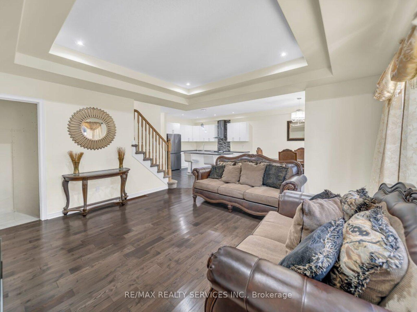 Photo 13 of 9 Fitzgerald Street, Orangeville — HOMEH
