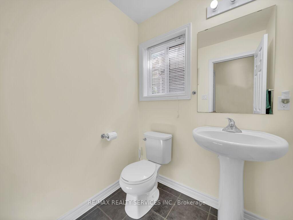 Photo 15 of 9 Fitzgerald Street, Orangeville — HOMEH