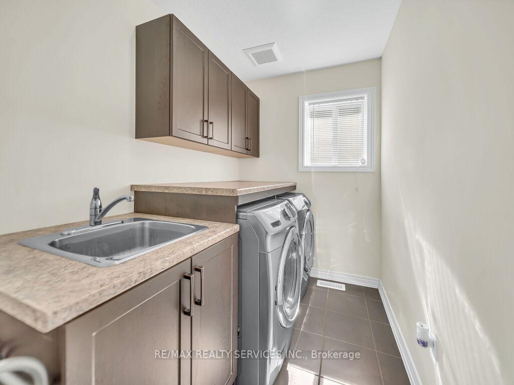 Photo 26 of 9 Fitzgerald Street, Orangeville — HOMEH