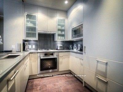 Photo 12 of Unit 406, 55 Scollard Street, Toronto, The Annex — HOMEH