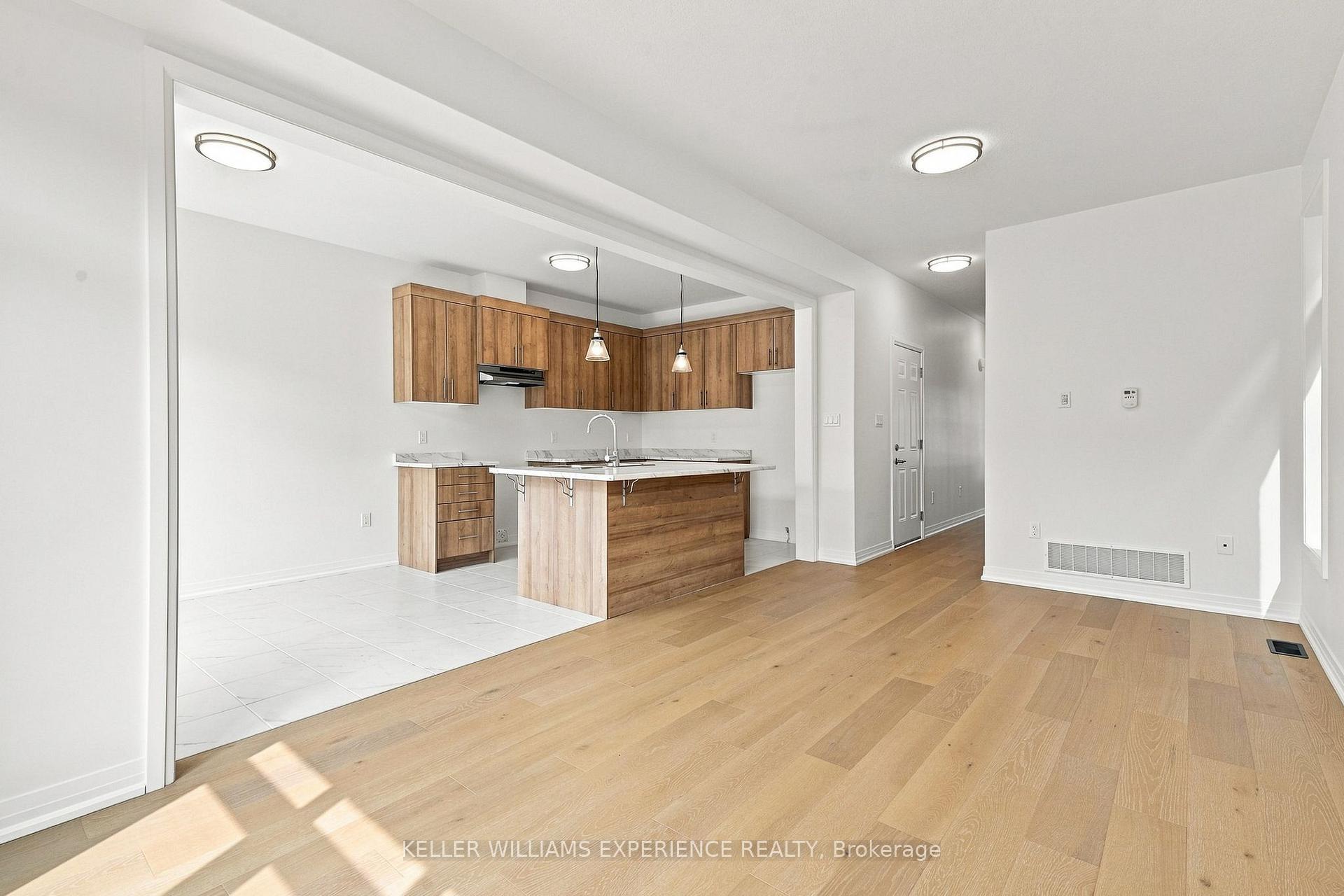 Photo 8 of 96 Sagewood Avenue, Barrie, Rural Barrie Southeast — HOMEH