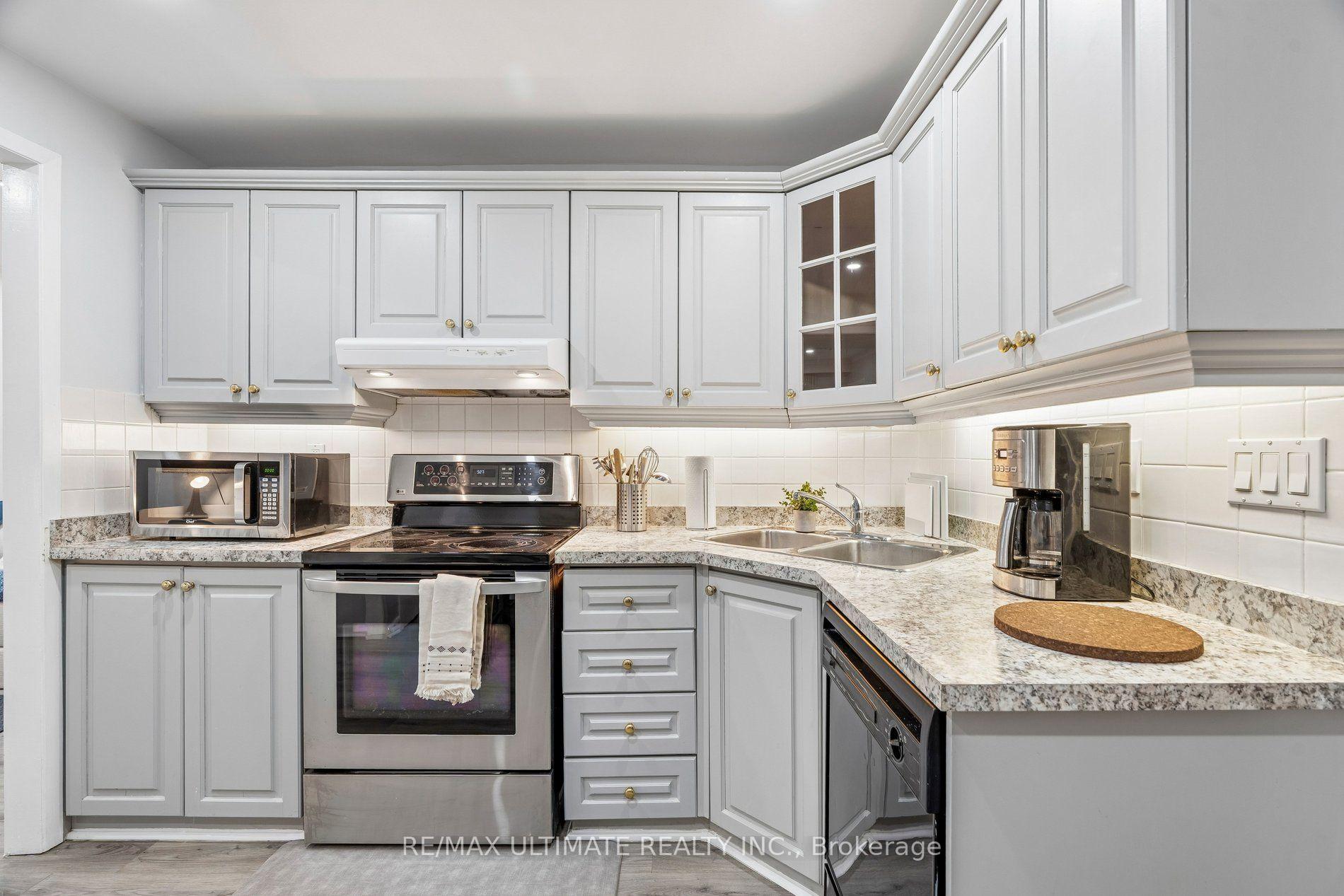 Photo 7 of Unit 1, 213 Close Avenue, Toronto, South Parkdale — HOMEH