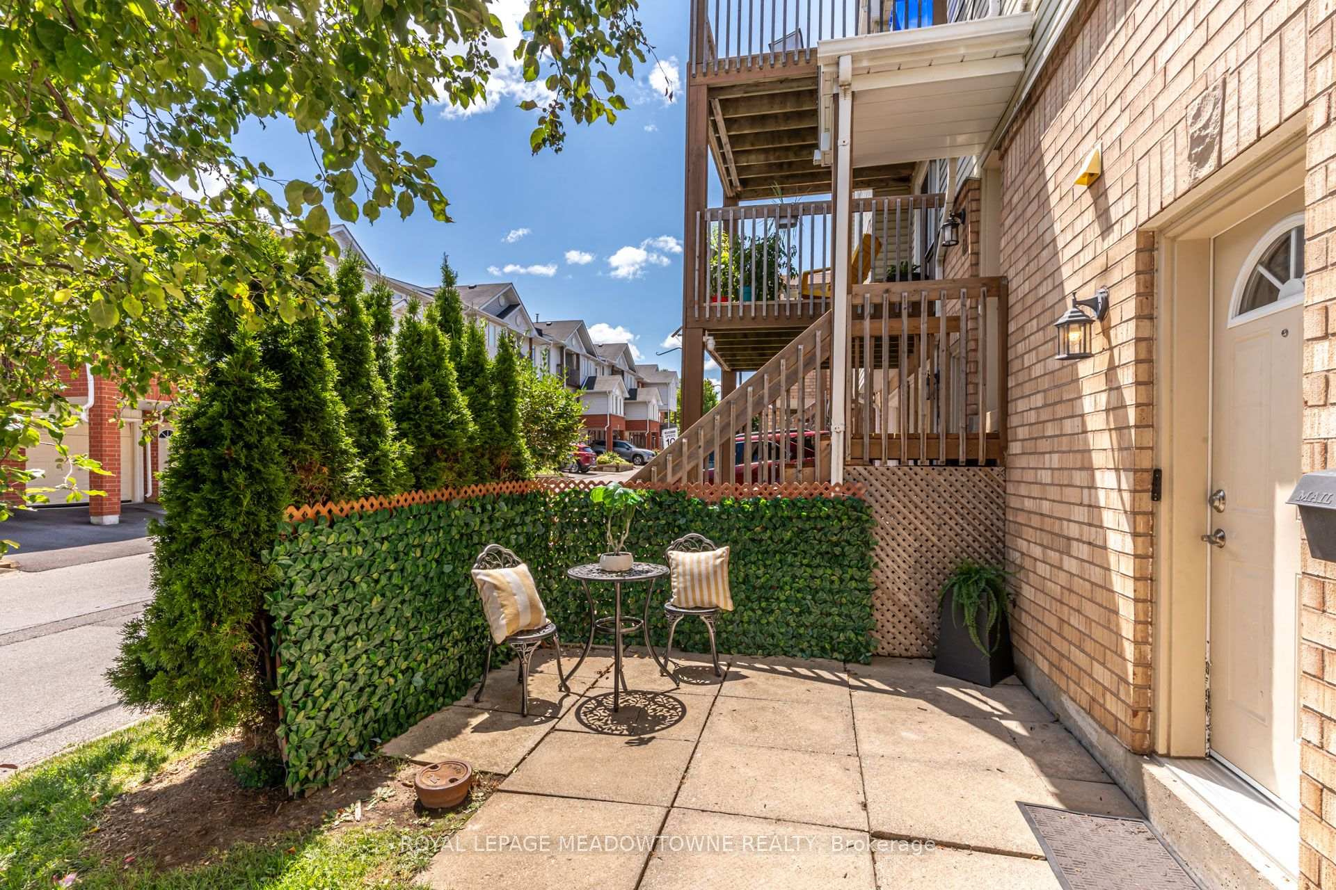 Photo 3 of Unit 85, 2 Wylie Circle, Halton Hills, Georgetown — HOMEH