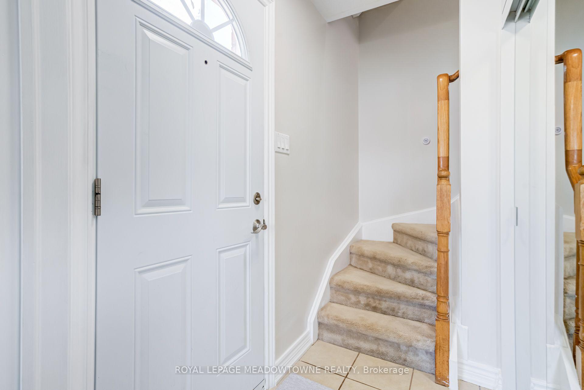 Photo 6 of Unit 85, 2 Wylie Circle, Halton Hills, Georgetown — HOMEH