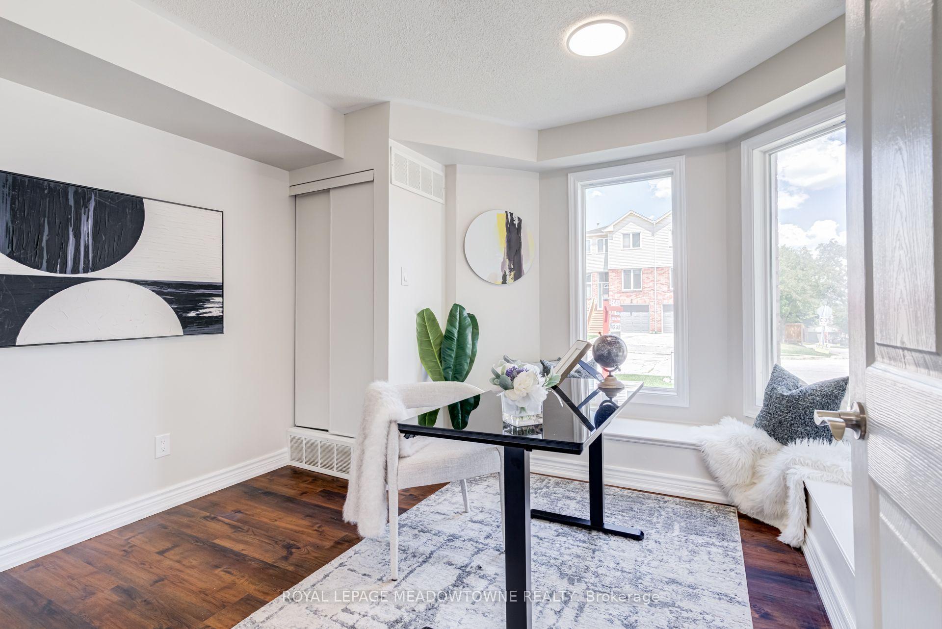 Photo 7 of Unit 85, 2 Wylie Circle, Halton Hills, Georgetown — HOMEH