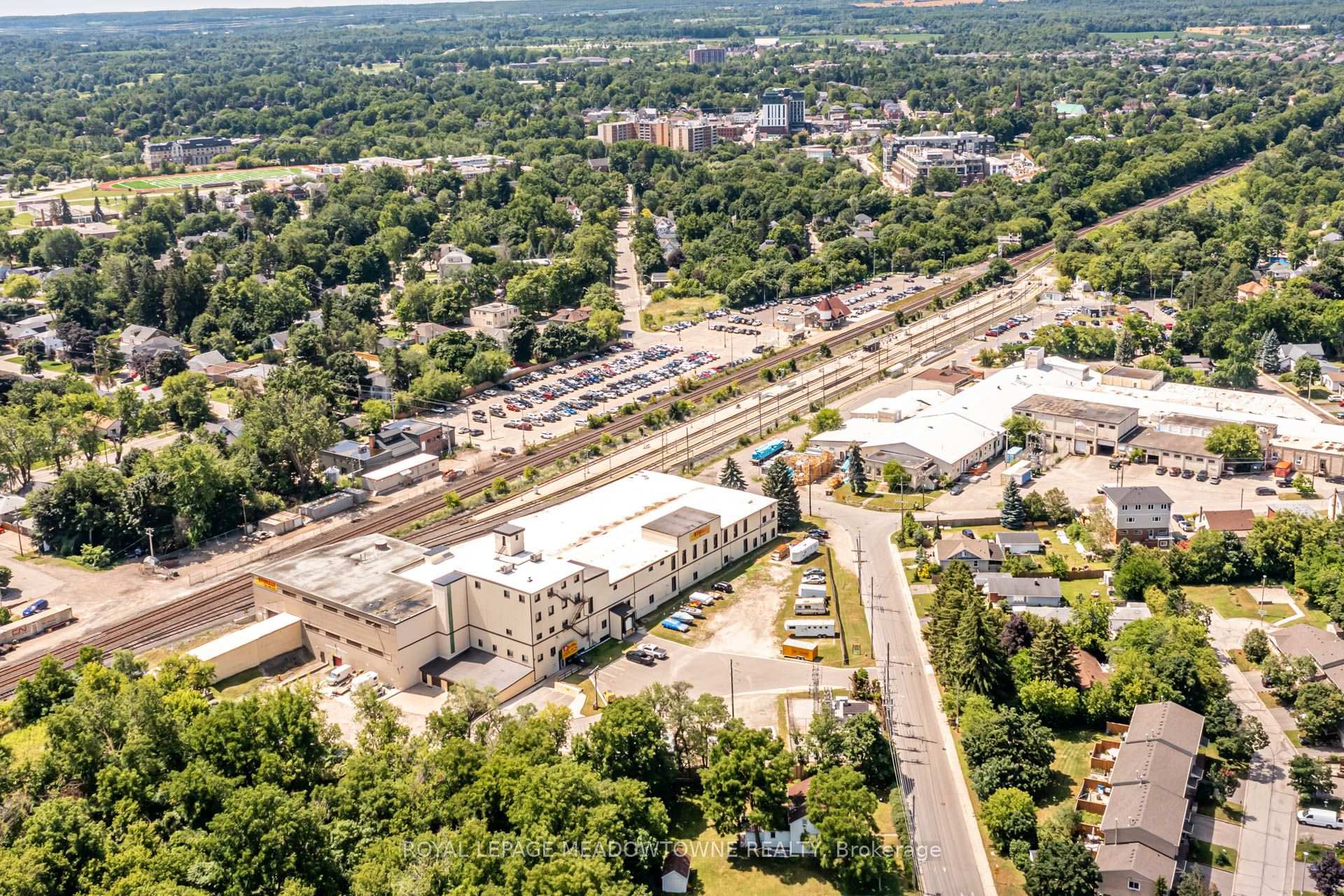 Photo 34 of Unit 85, 2 Wylie Circle, Halton Hills, Georgetown — HOMEH