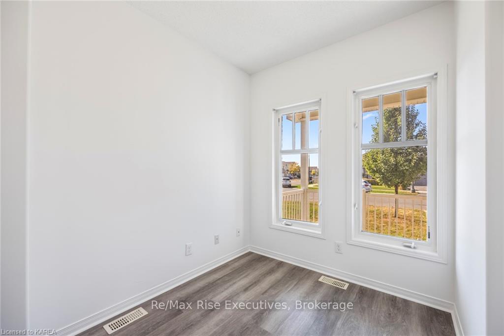 Photo 12 of 1653 Crimson Crescent, Kingston, City Northwest — HOMEH