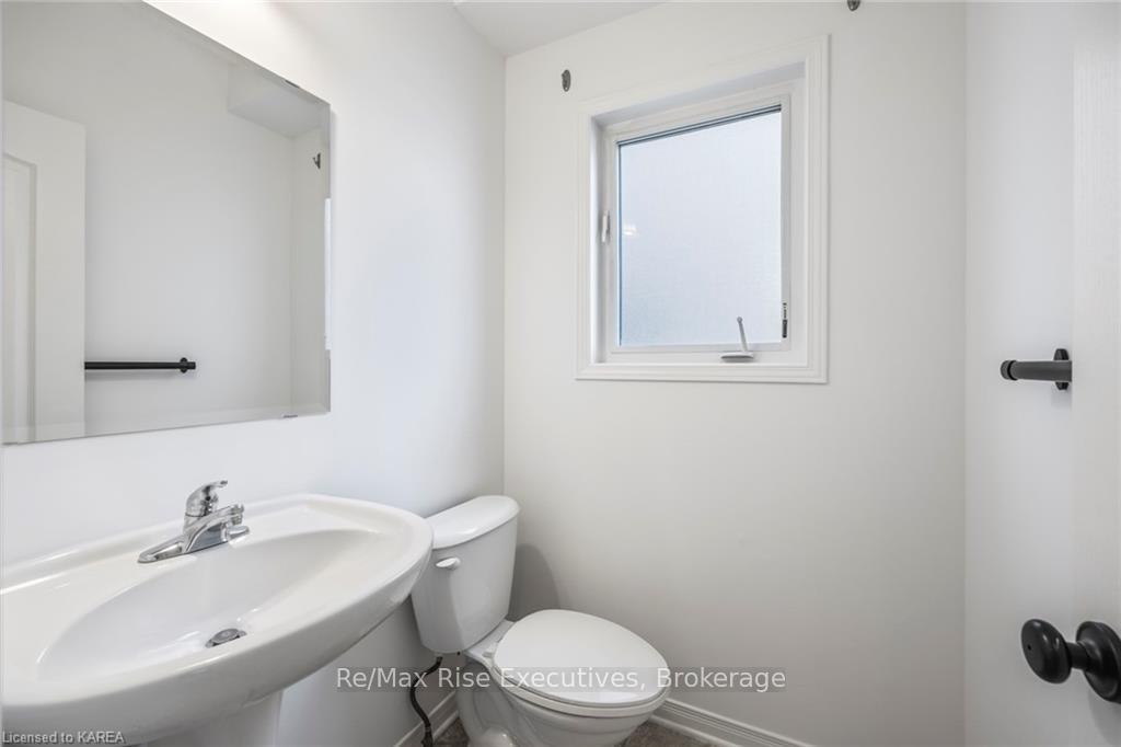 Photo 13 of 1653 Crimson Crescent, Kingston, City Northwest — HOMEH