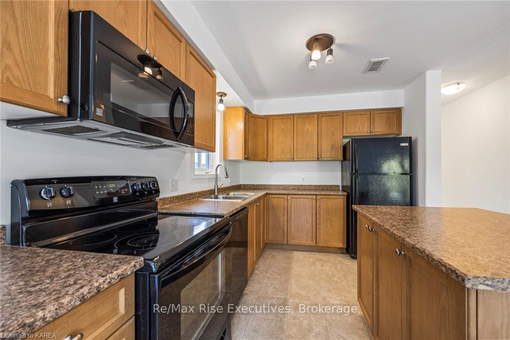 Photo 15 of 1653 Crimson Crescent, Kingston, City Northwest — HOMEH