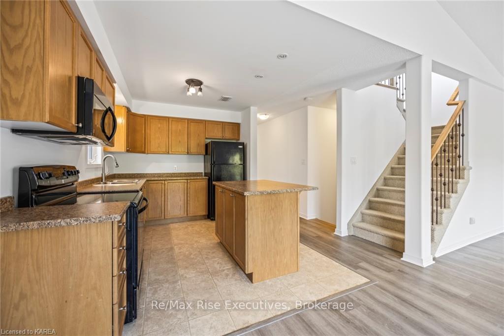 Photo 16 of 1653 Crimson Crescent, Kingston, City Northwest — HOMEH