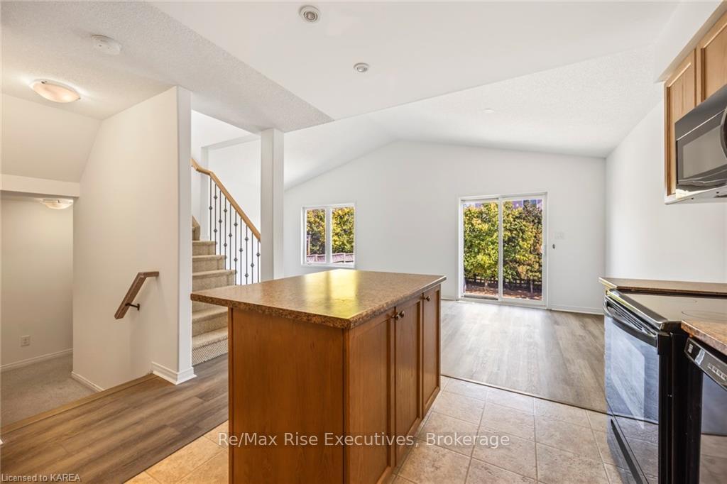 Photo 17 of 1653 Crimson Crescent, Kingston, City Northwest — HOMEH