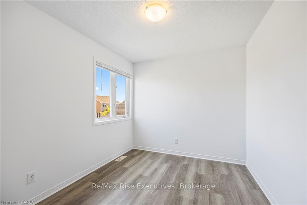 Photo 25 of 1653 Crimson Crescent, Kingston, City Northwest — HOMEH