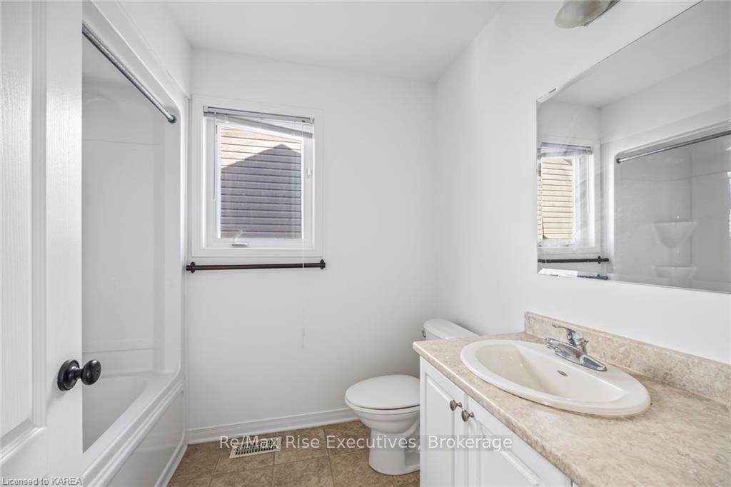 Photo 27 of 1653 Crimson Crescent, Kingston, City Northwest — HOMEH