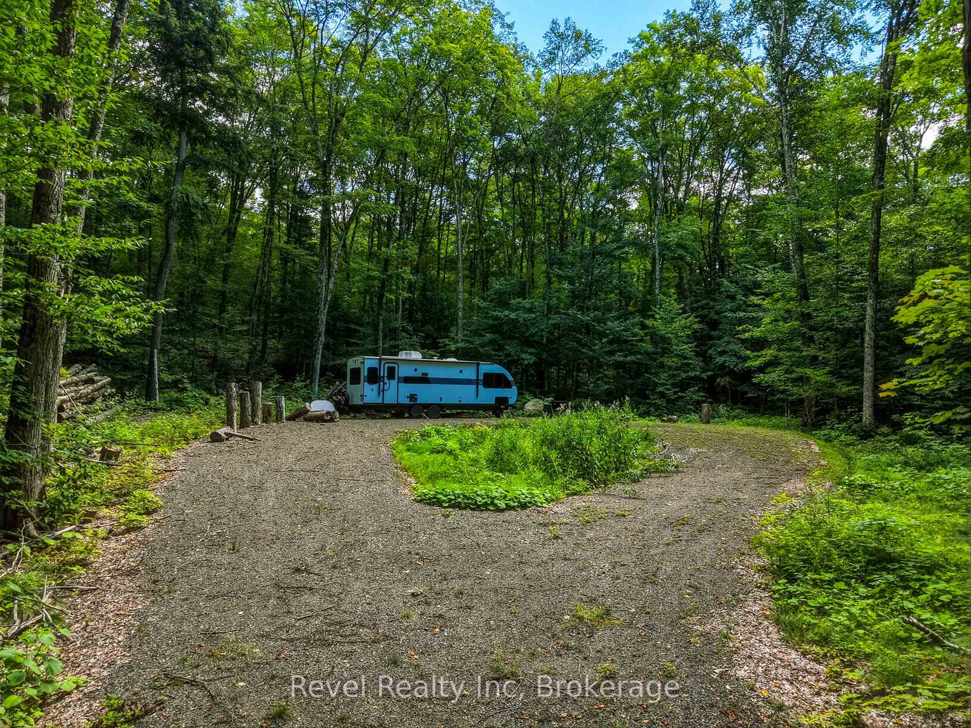 Photo 12 of 1054 Bird Lake Road, Bracebridge, Oakley — HOMEH