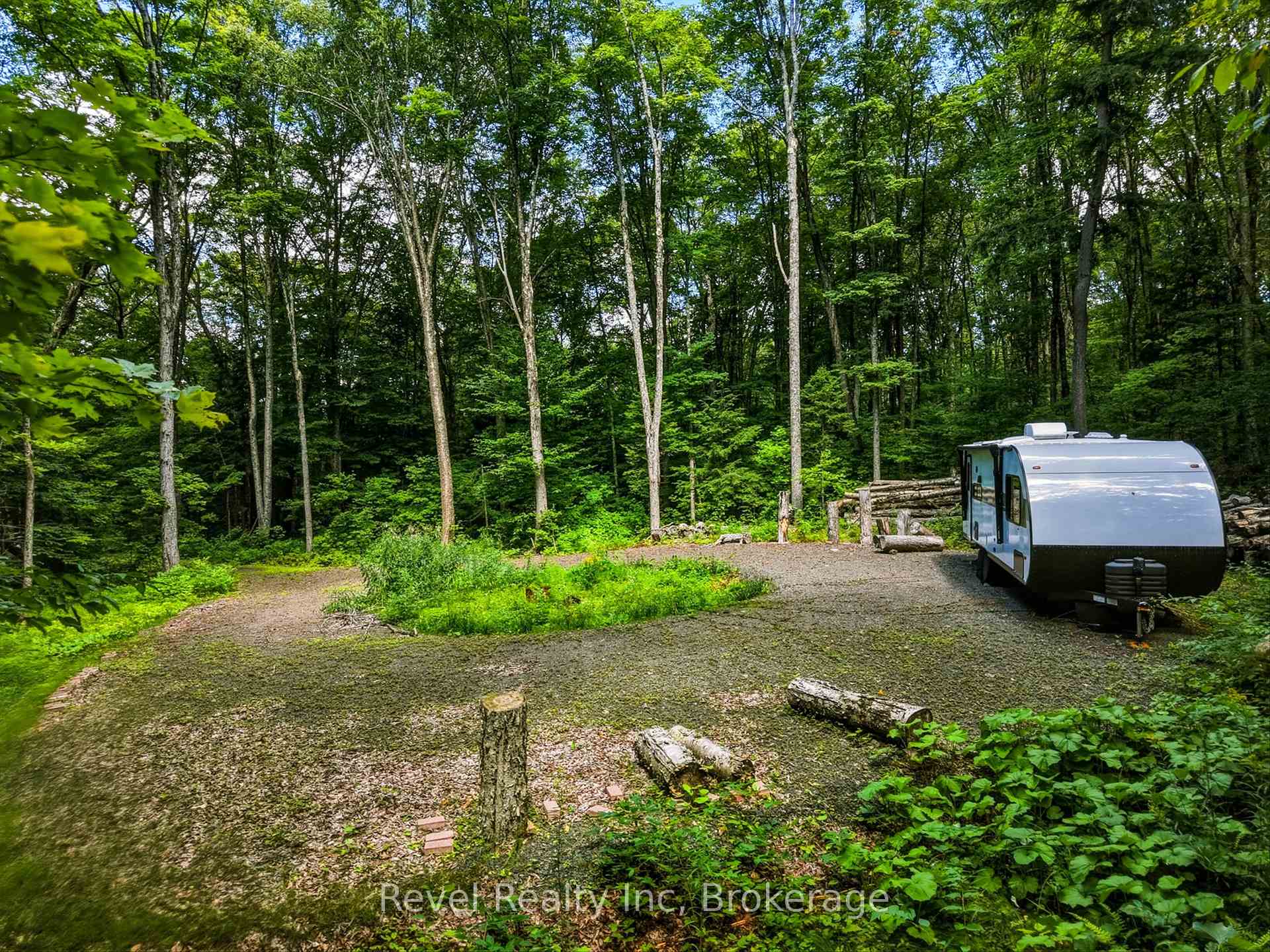 Photo 13 of 1054 Bird Lake Road, Bracebridge, Oakley — HOMEH