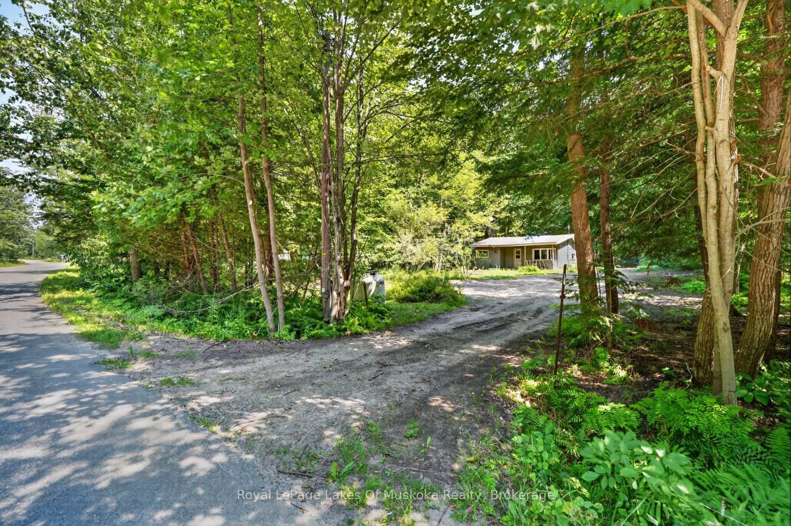Photo 1 of 1341 Golden Beach Road, Bracebridge, Monck (Bracebridge) — HOMEH