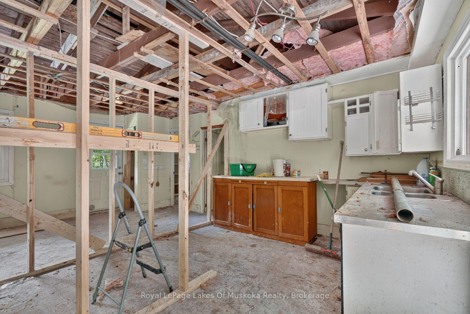 Photo 11 of 1341 Golden Beach Road, Bracebridge, Monck (Bracebridge) — HOMEH