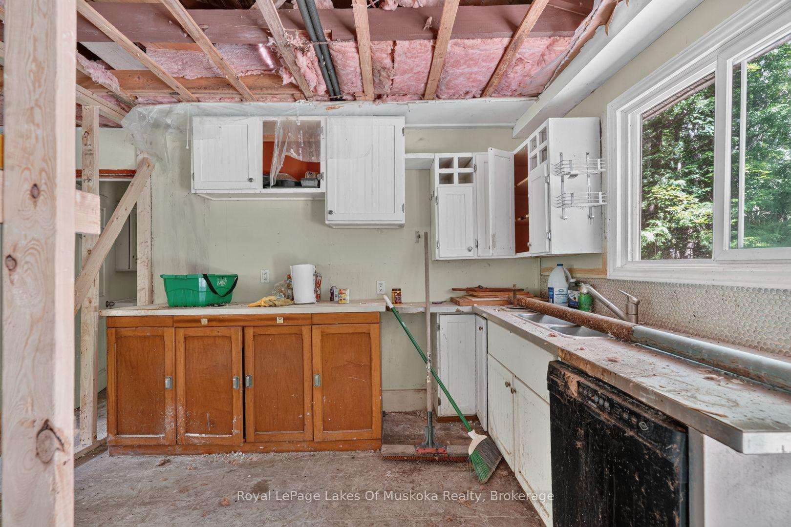 Photo 12 of 1341 Golden Beach Road, Bracebridge, Monck (Bracebridge) — HOMEH