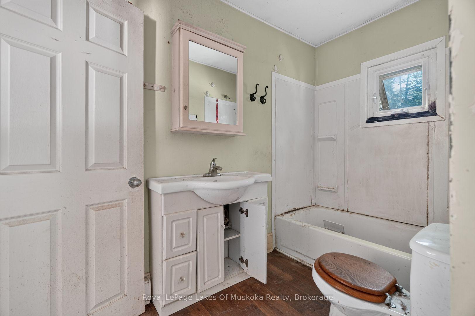 Photo 19 of 1341 Golden Beach Road, Bracebridge, Monck (Bracebridge) — HOMEH
