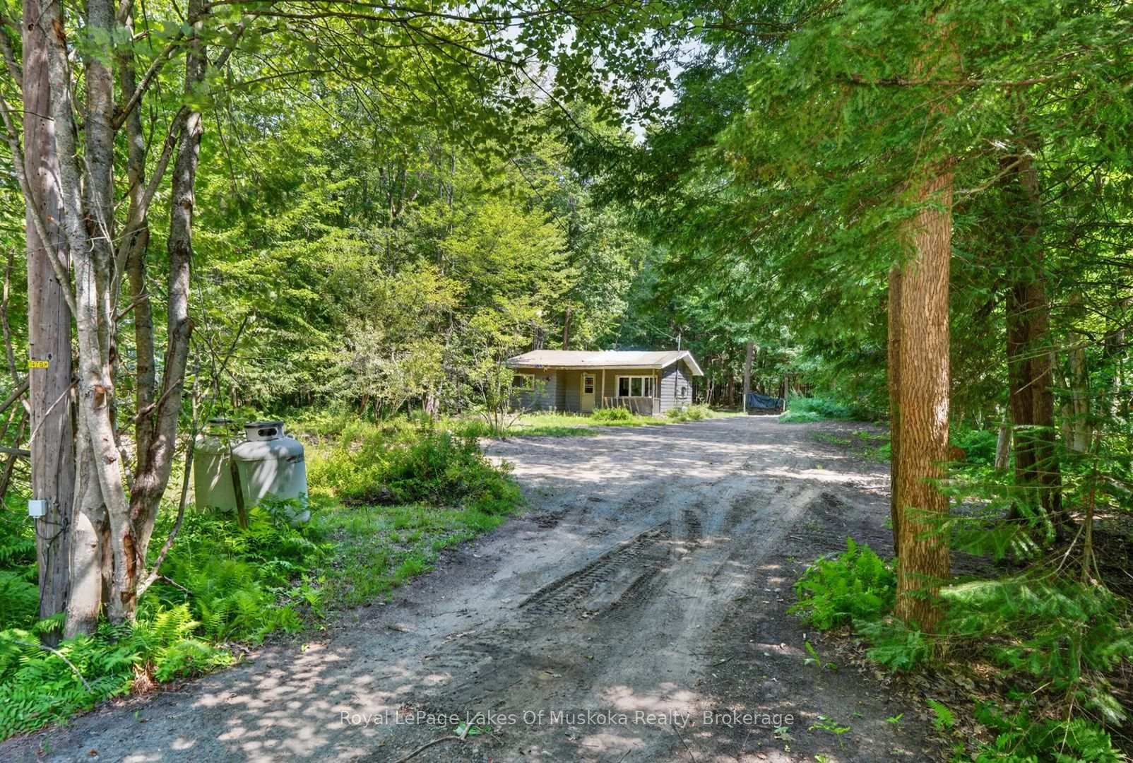 Photo 5 of 1341 Golden Beach Road, Bracebridge, Monck (Bracebridge) — HOMEH