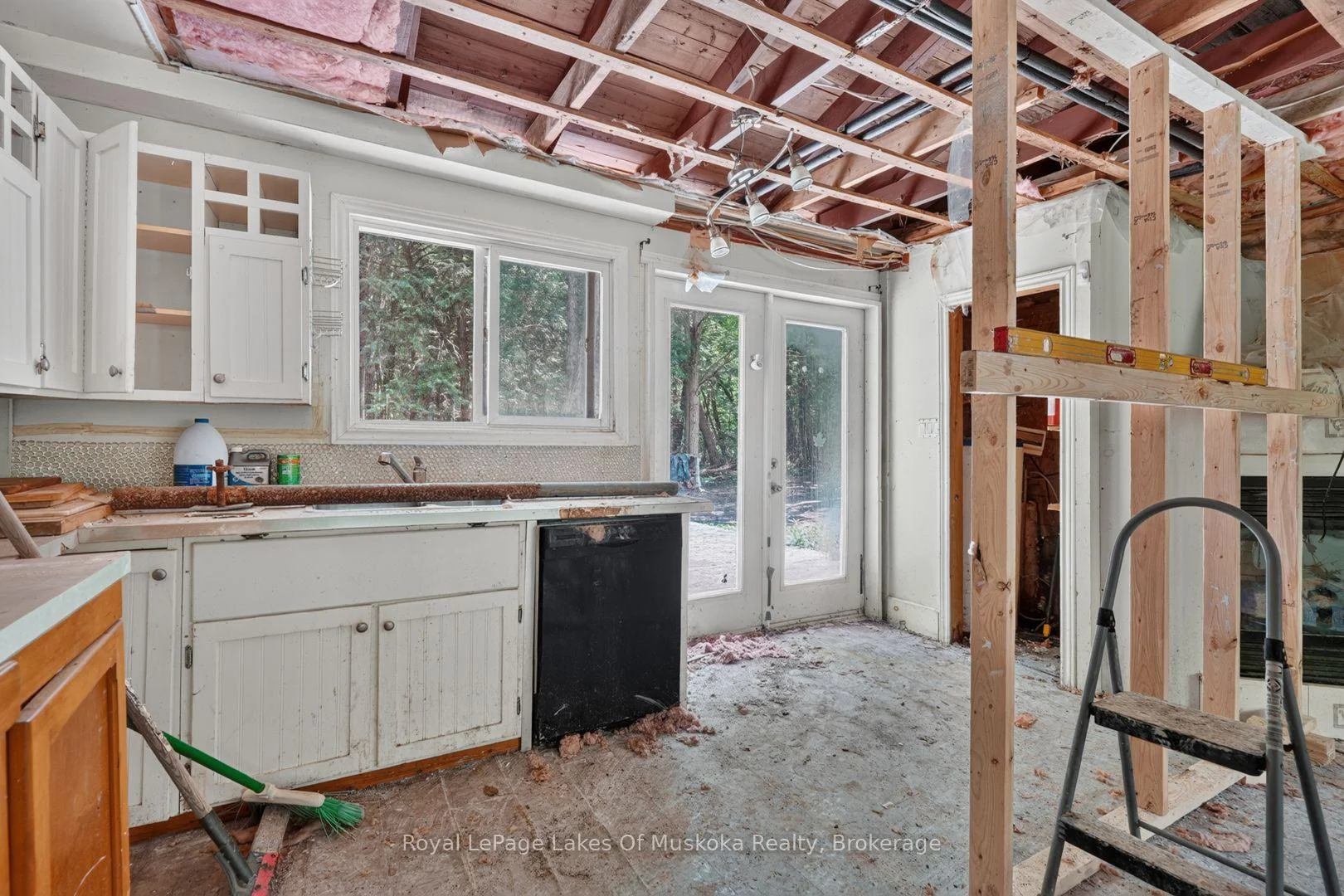 Photo 24 of 1341 Golden Beach Road, Bracebridge, Monck (Bracebridge) — HOMEH