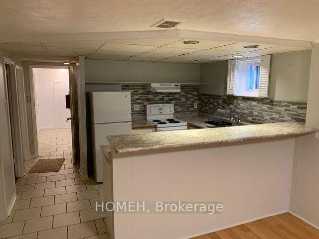 Photo 2 of Unit Basement, 100 Edgecroft Road, Etobicoke, Stonegate-Queensway — HOMEH
