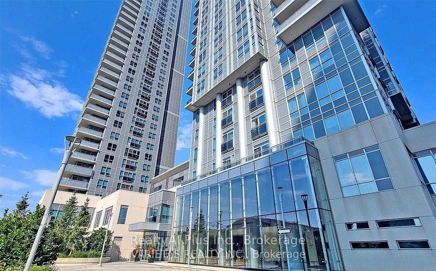 Front of Unit 721, 721 Village Green Square