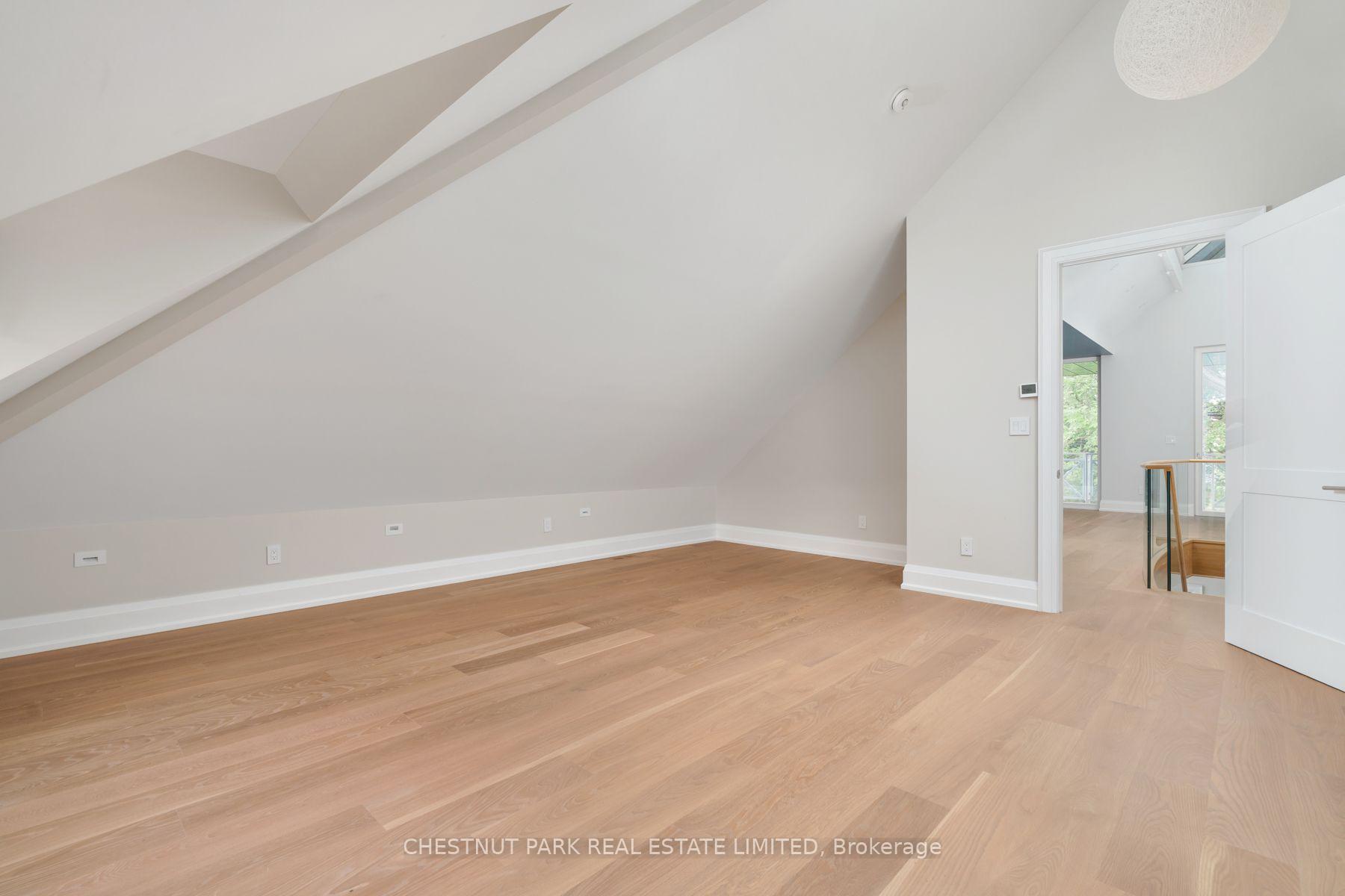 Photo 27 of 94A Admiral Road, Toronto, The Annex — HOMEH