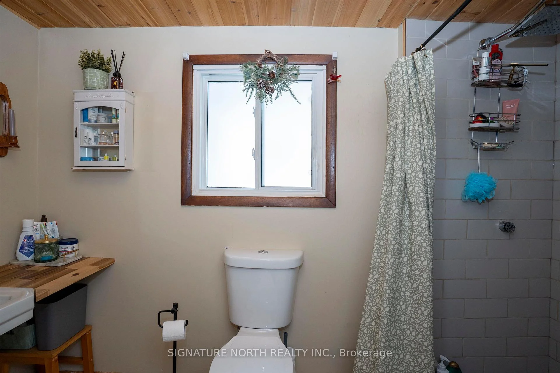 Photo 10 of 319 Lillian Street, Thunder Bay, Current River — HOMEH