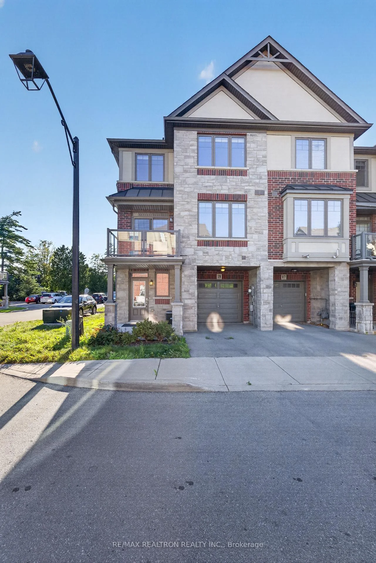 Photo 4 of Unit 18, 1169 Garner Road E, Hamilton, Ancaster — HOMEH