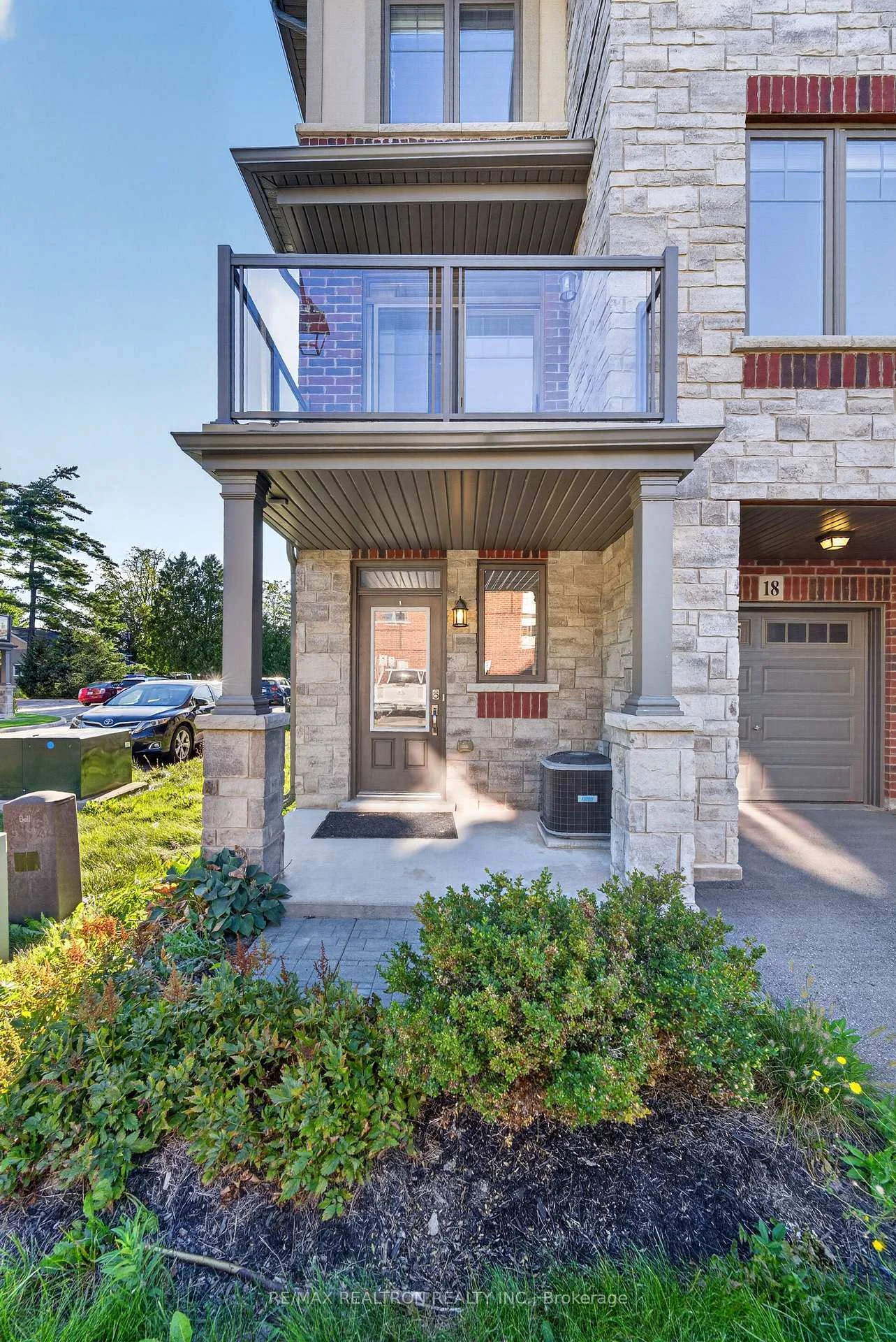 Photo 5 of Unit 18, 1169 Garner Road E, Hamilton, Ancaster — HOMEH
