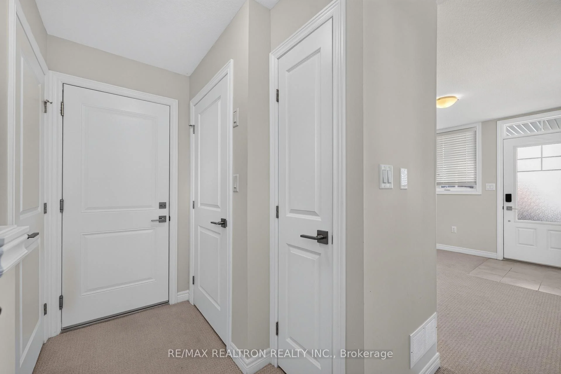 Photo 8 of Unit 18, 1169 Garner Road E, Hamilton, Ancaster — HOMEH
