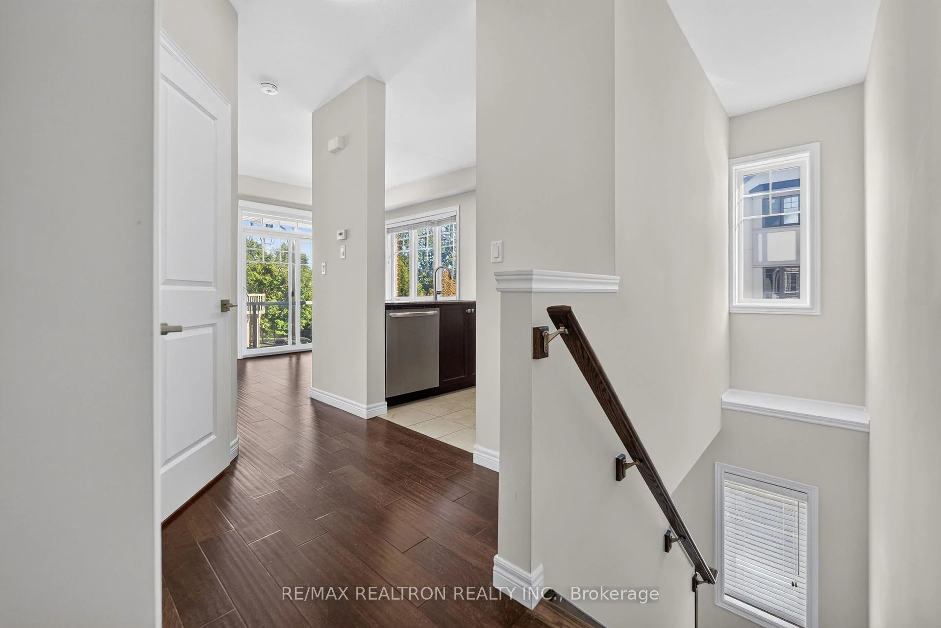 Photo 10 of Unit 18, 1169 Garner Road E, Hamilton, Ancaster — HOMEH