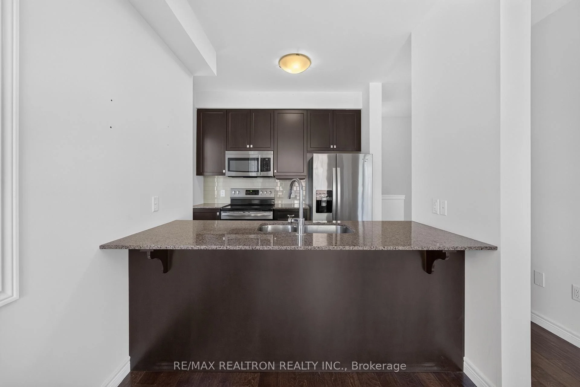 Photo 14 of Unit 18, 1169 Garner Road E, Hamilton, Ancaster — HOMEH