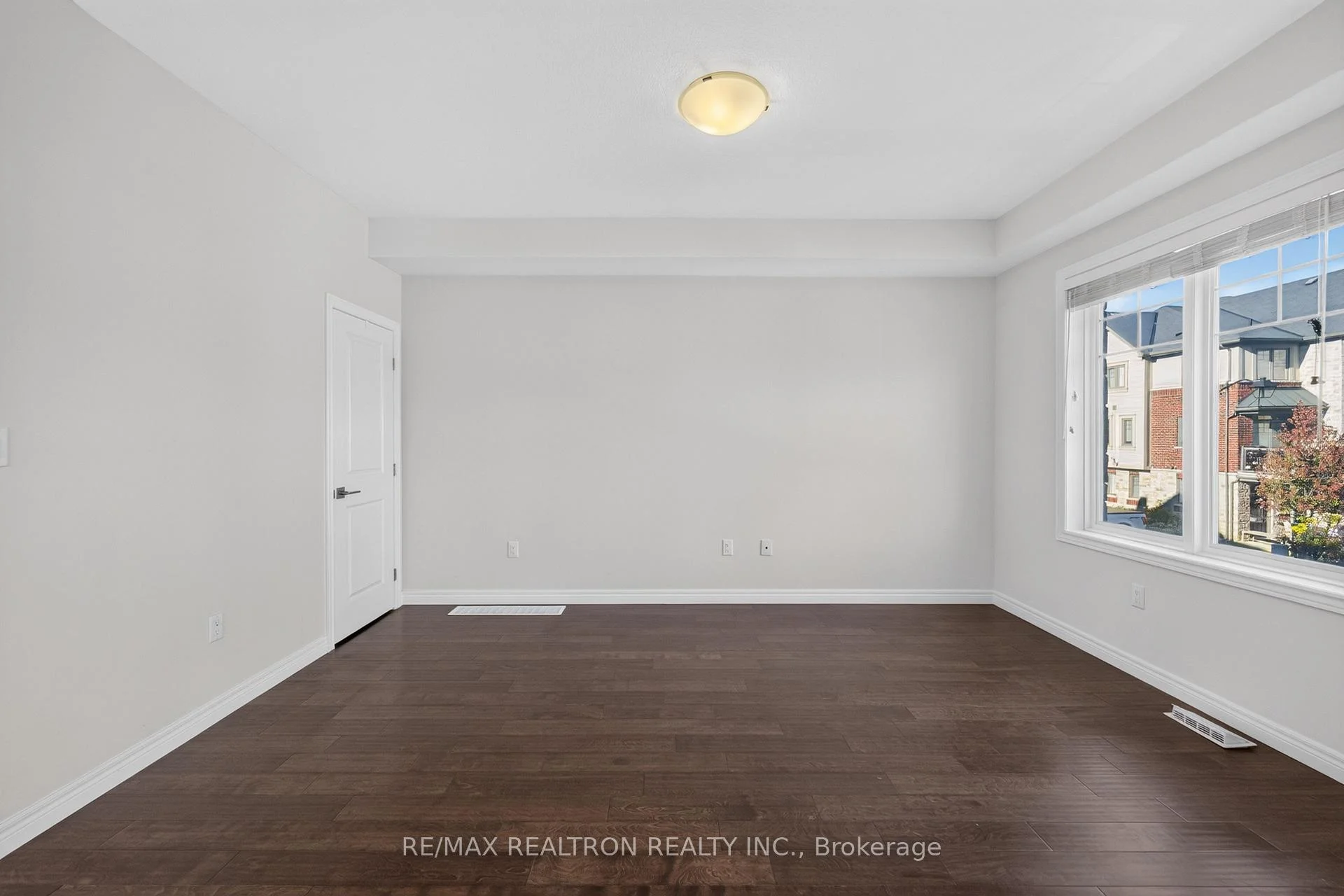 Photo 19 of Unit 18, 1169 Garner Road E, Hamilton, Ancaster — HOMEH