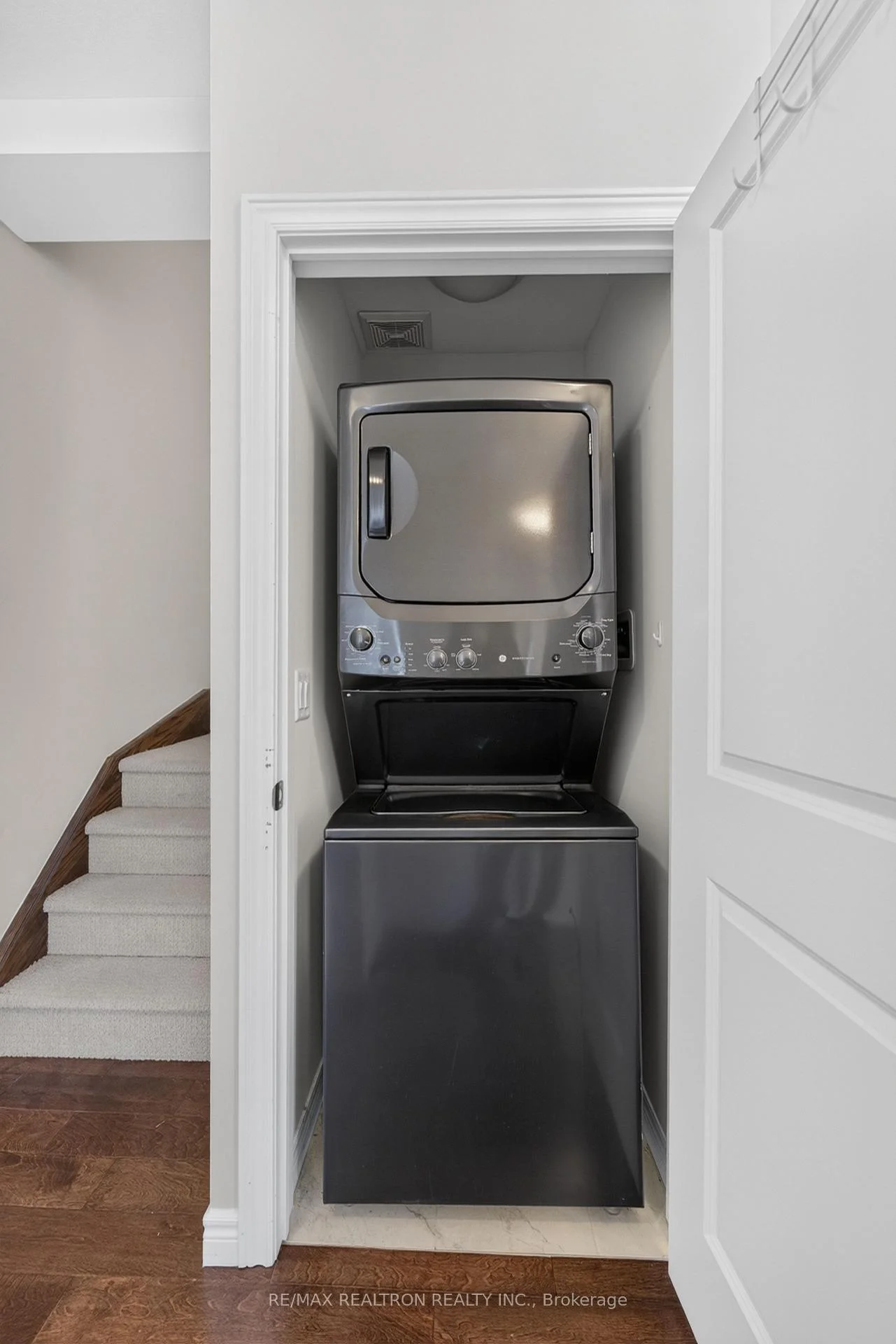Photo 24 of Unit 18, 1169 Garner Road E, Hamilton, Ancaster — HOMEH